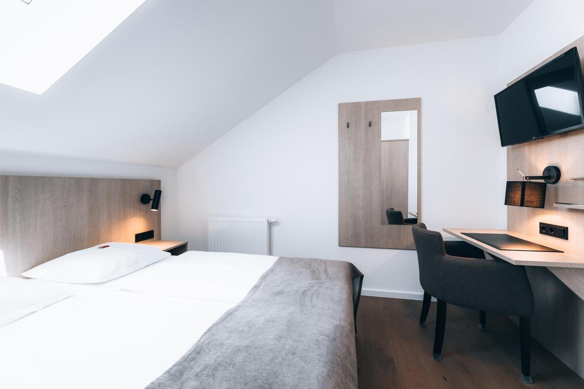 Hotel Das Essigmanngut Anif Bagian luar foto